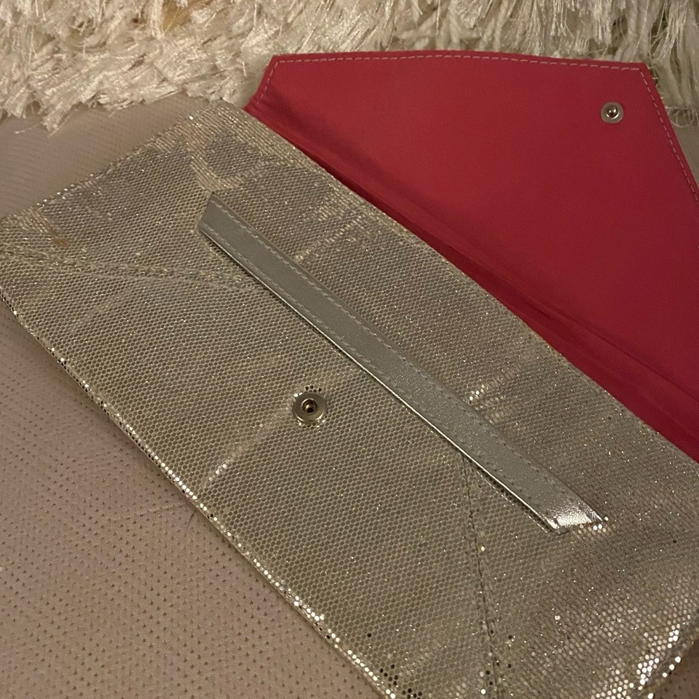 Victoria’s Secret Silver Sequin Fold-Over Clutch | Evening Bag | NWOT - Picture 4 of 4